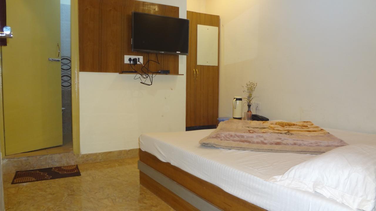 Hotel Rattans Regency Roorkee Exteriör bild