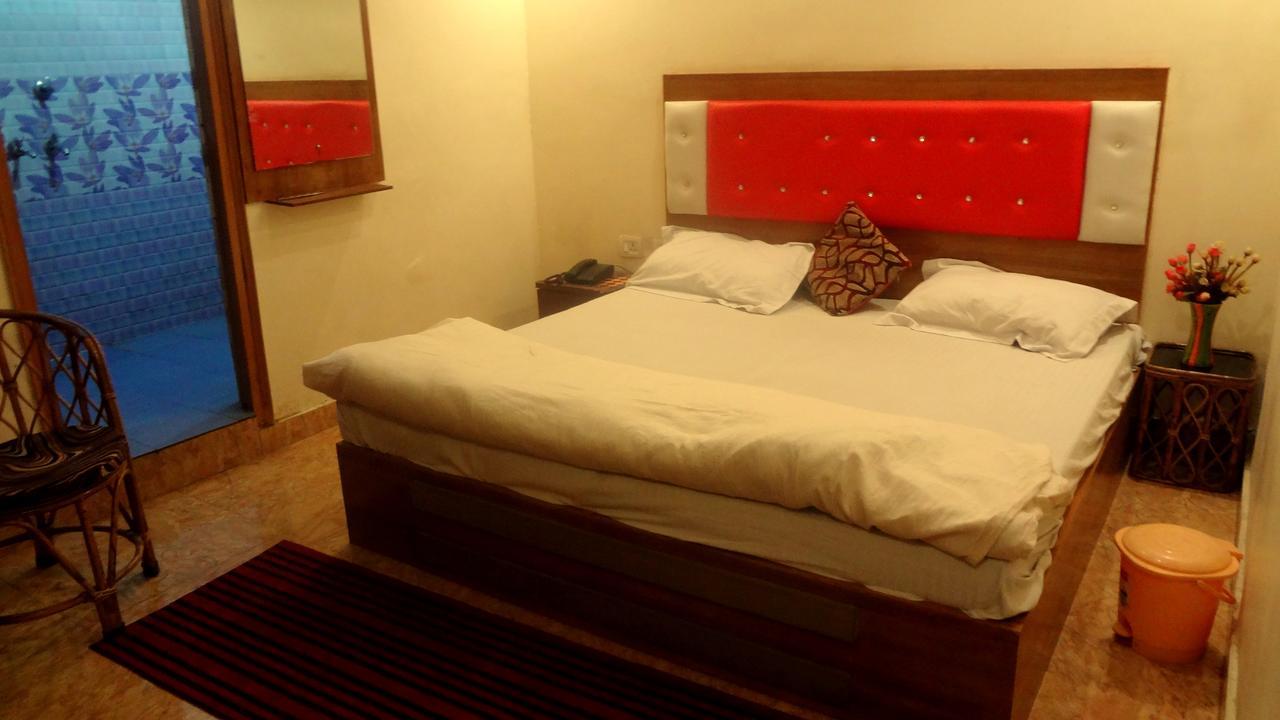 Hotel Rattans Regency Roorkee Exteriör bild