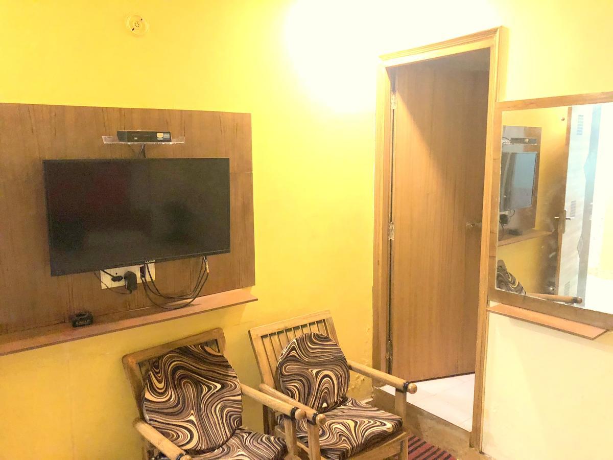 Hotel Rattans Regency Roorkee Exteriör bild